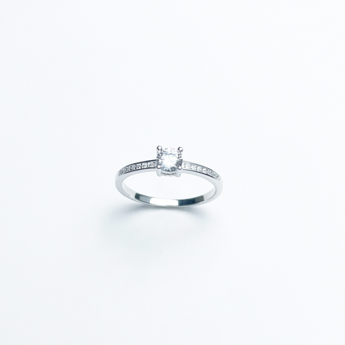 ANILLO SOLITARIO PLATA CIRCONES TAILANDES