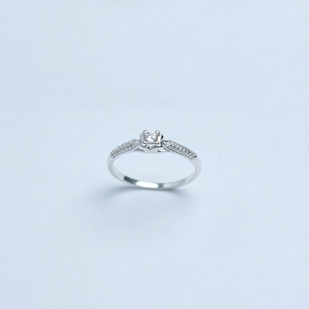 ANILLO SOLITARIO PLATA CIRCONES TAILANDES
