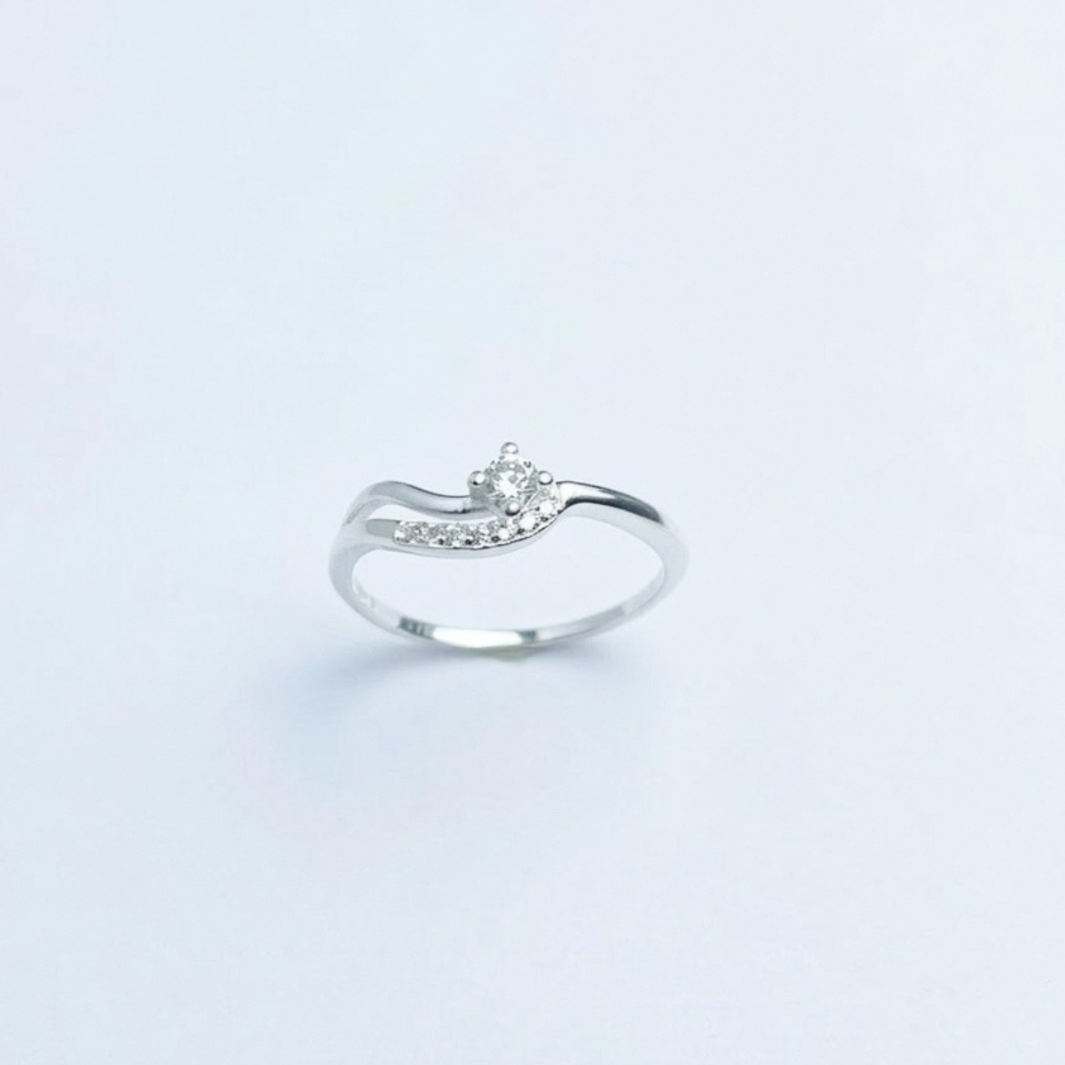 ANILLO SOLITARIO PLATA CIRCONES TAILANDES