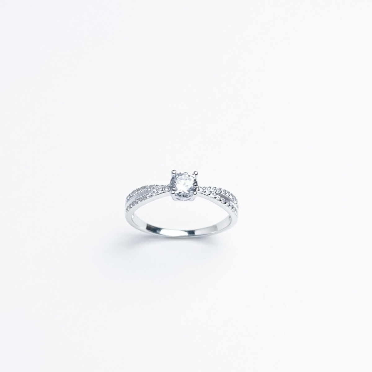 ANILLO SOLITARIO PLATA CIRCONES TAILANDES