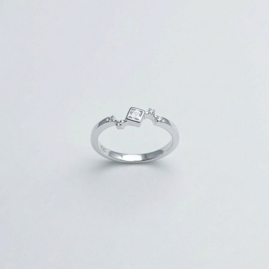 ANILLO PLATA CIRCONES TAILANDES