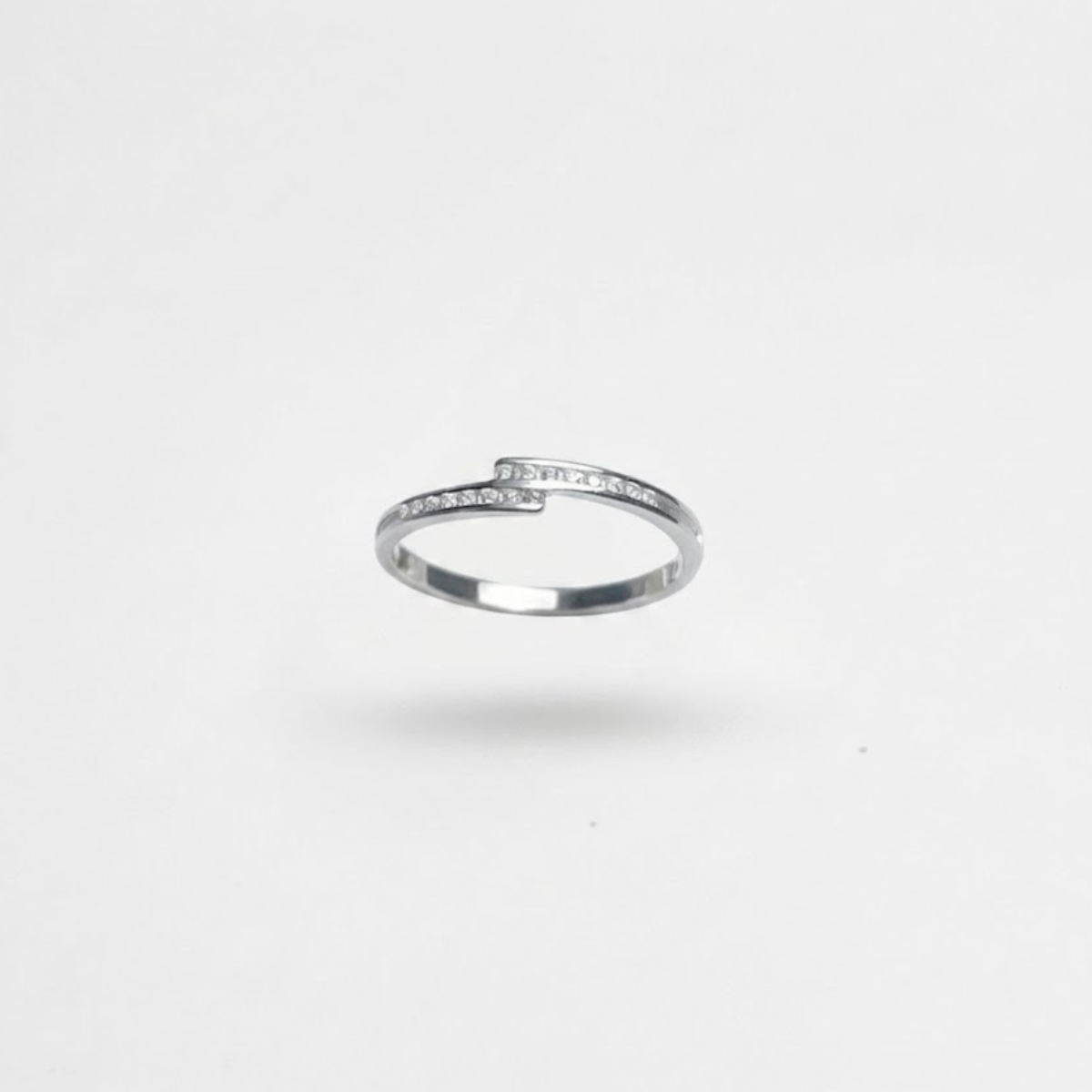 ANILLO PLATA CIRCONES TAILANDES