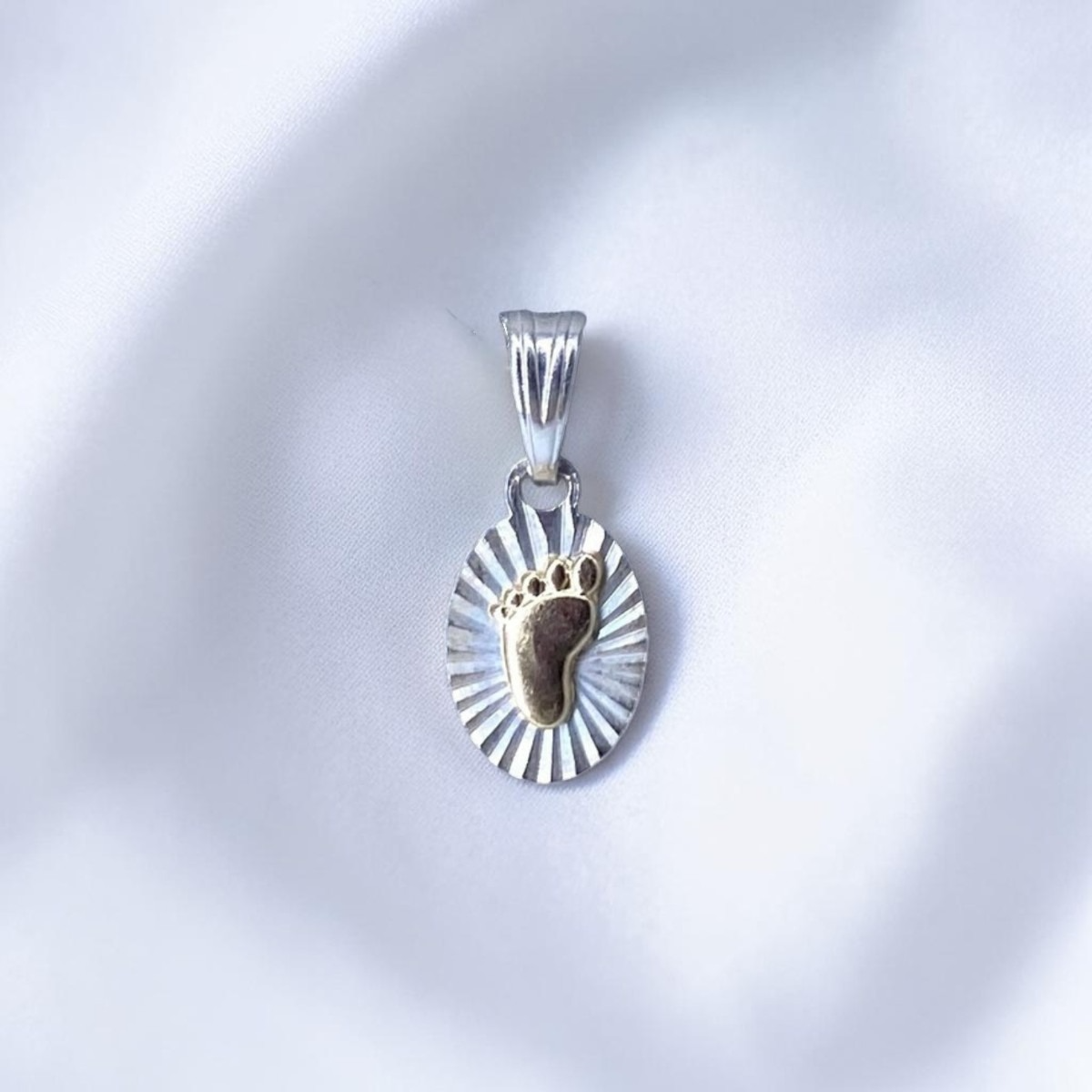 DIJE ORO PLATA DIAMANTADO PIE