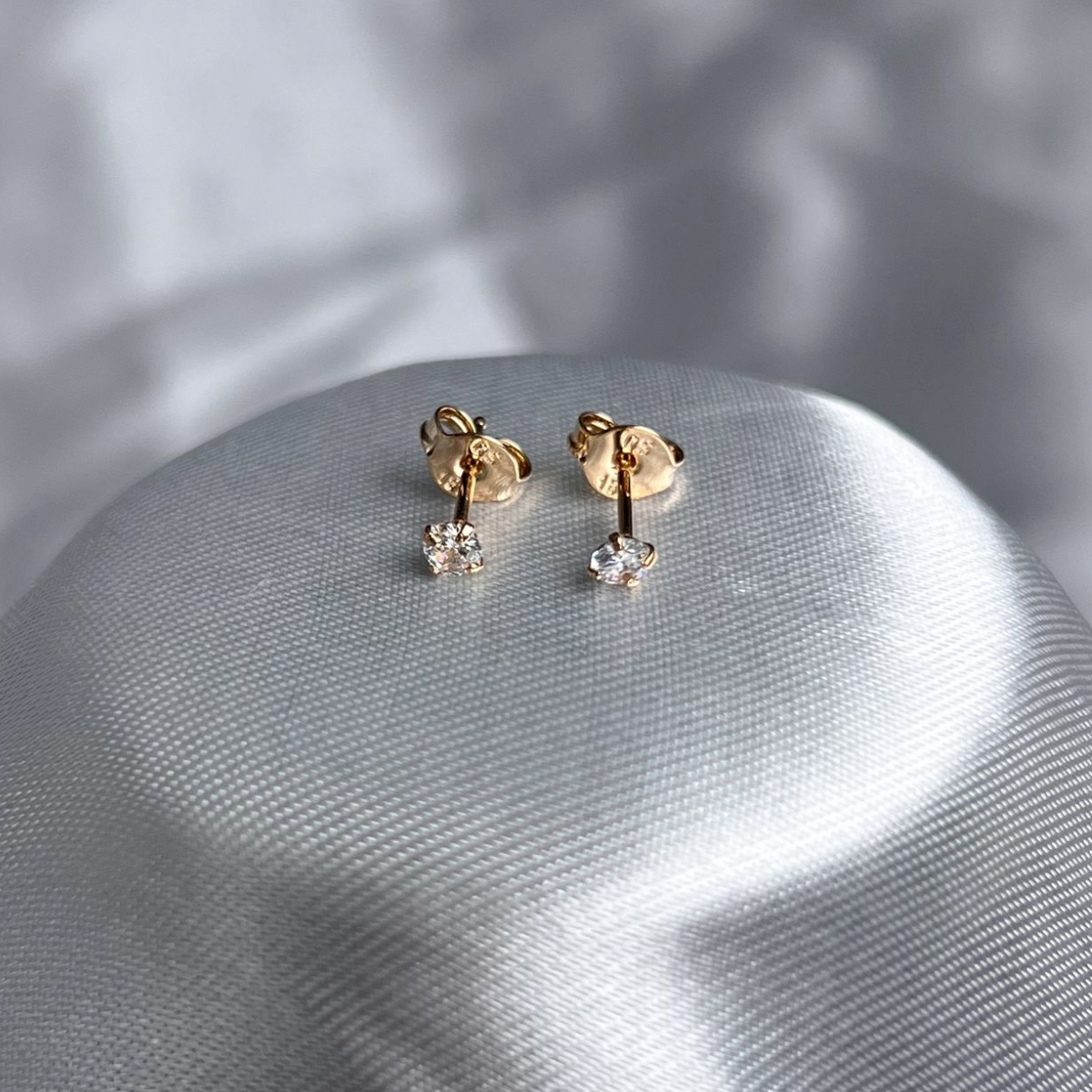 TOPO CIRCON REDONDO 3MM ORO LAMINADO 18K