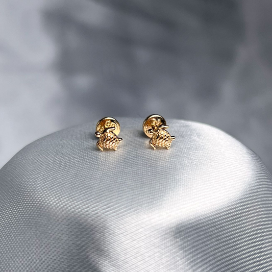 TOPO SEGURIDAD TORTUGA PEQUEÑA ORO LAMINADO 18K