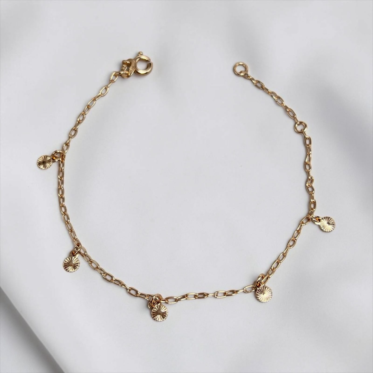 PULSERA DIJE COLGANTE ORO LAMINADO 18K