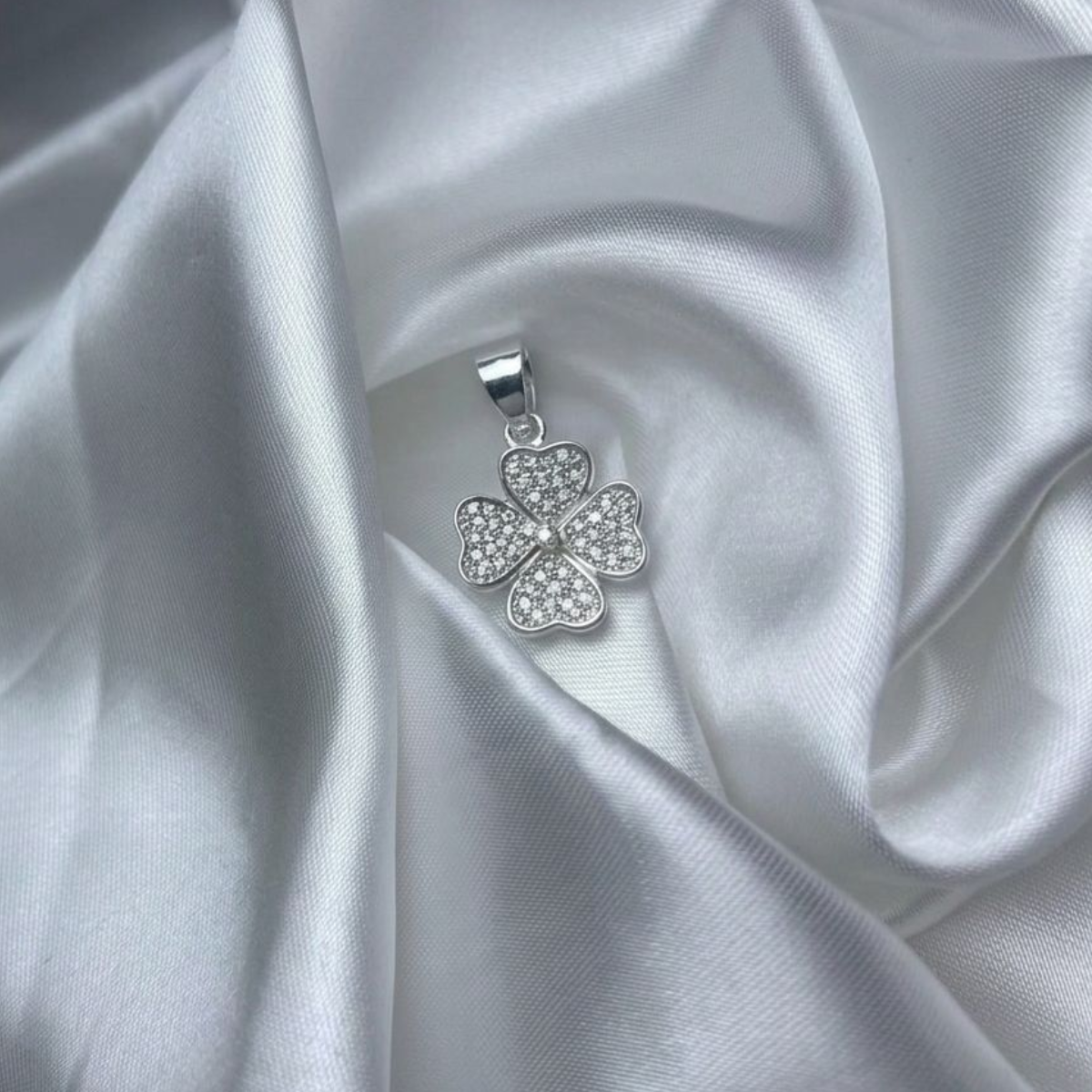 DIJE PLATA CIRCONES TAILANDES
