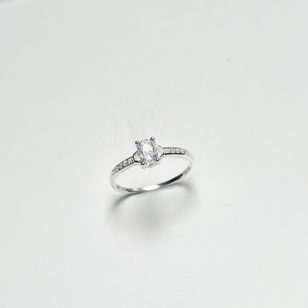 ANILLO SOLITARIO PLATA CIRCONES TAILANDES