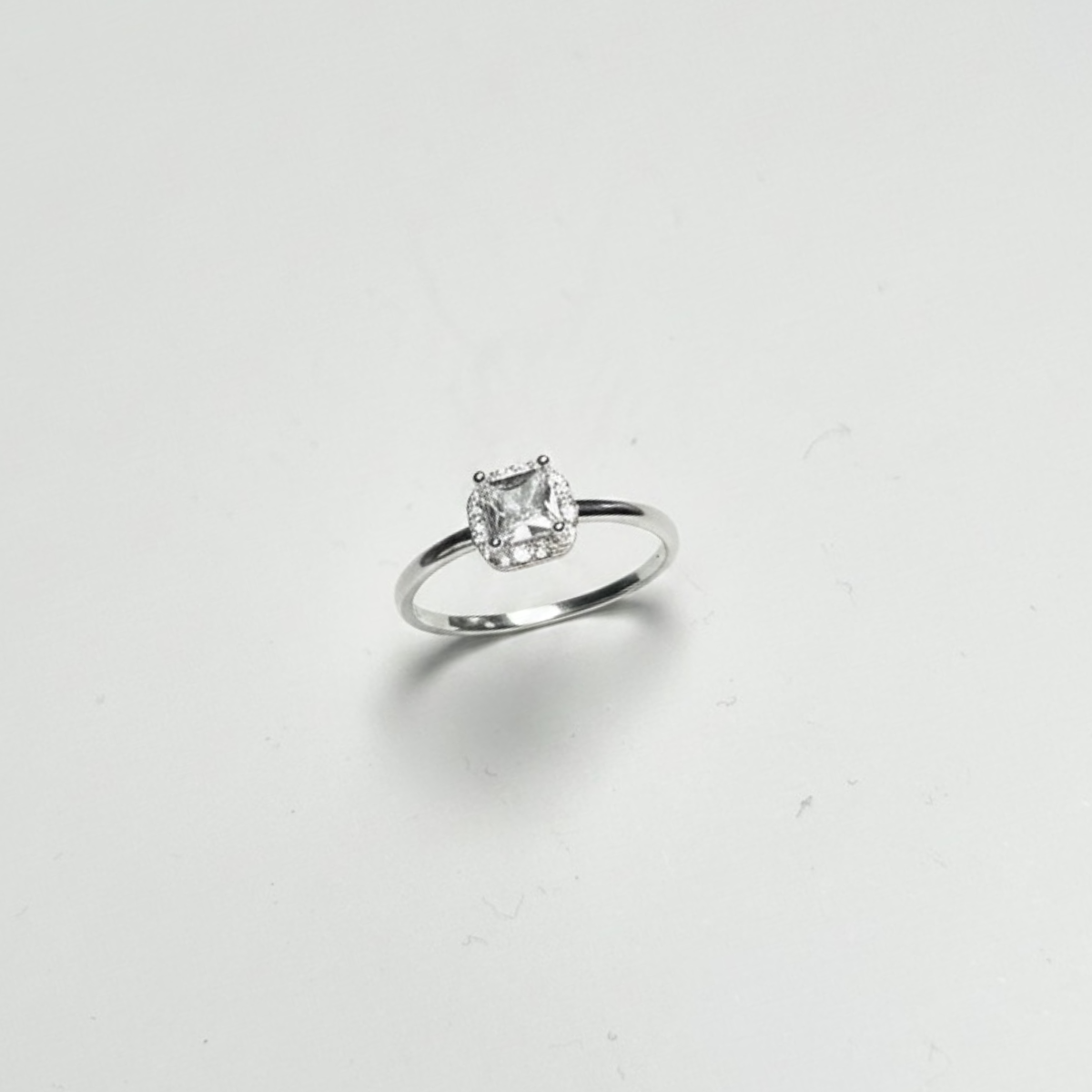 ANILLO SOLITARIO PLATA CIRCONES TAILANDES