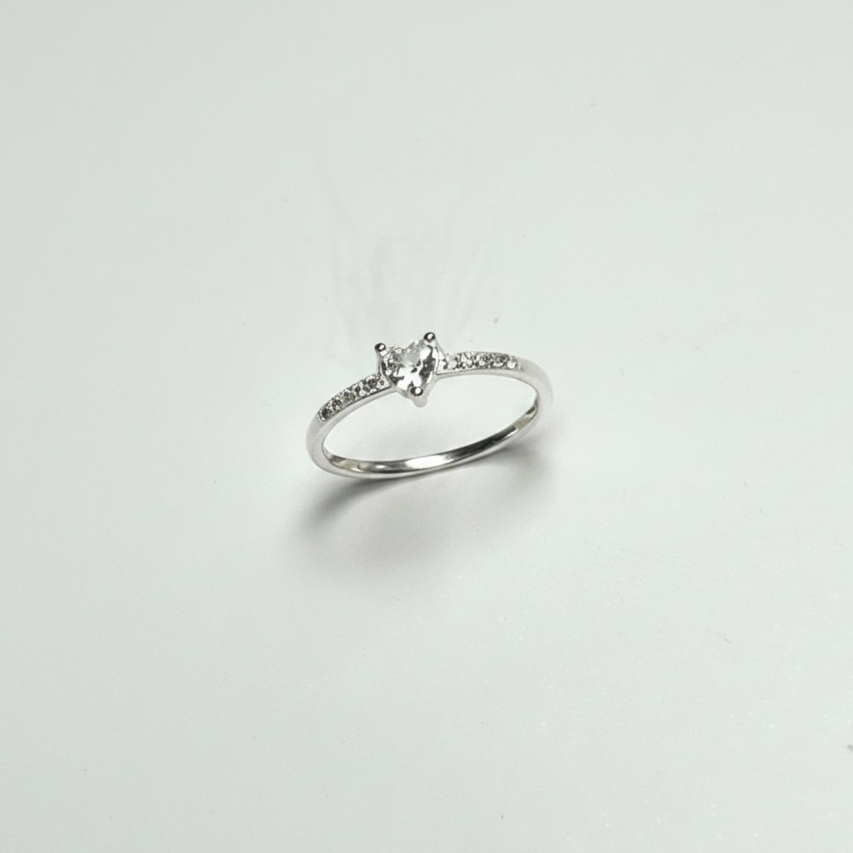 ANILLO SOLITARIO PLATA CIRCONES TAILANDES