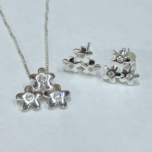 JUEGO DE PLATA TRES FLORES