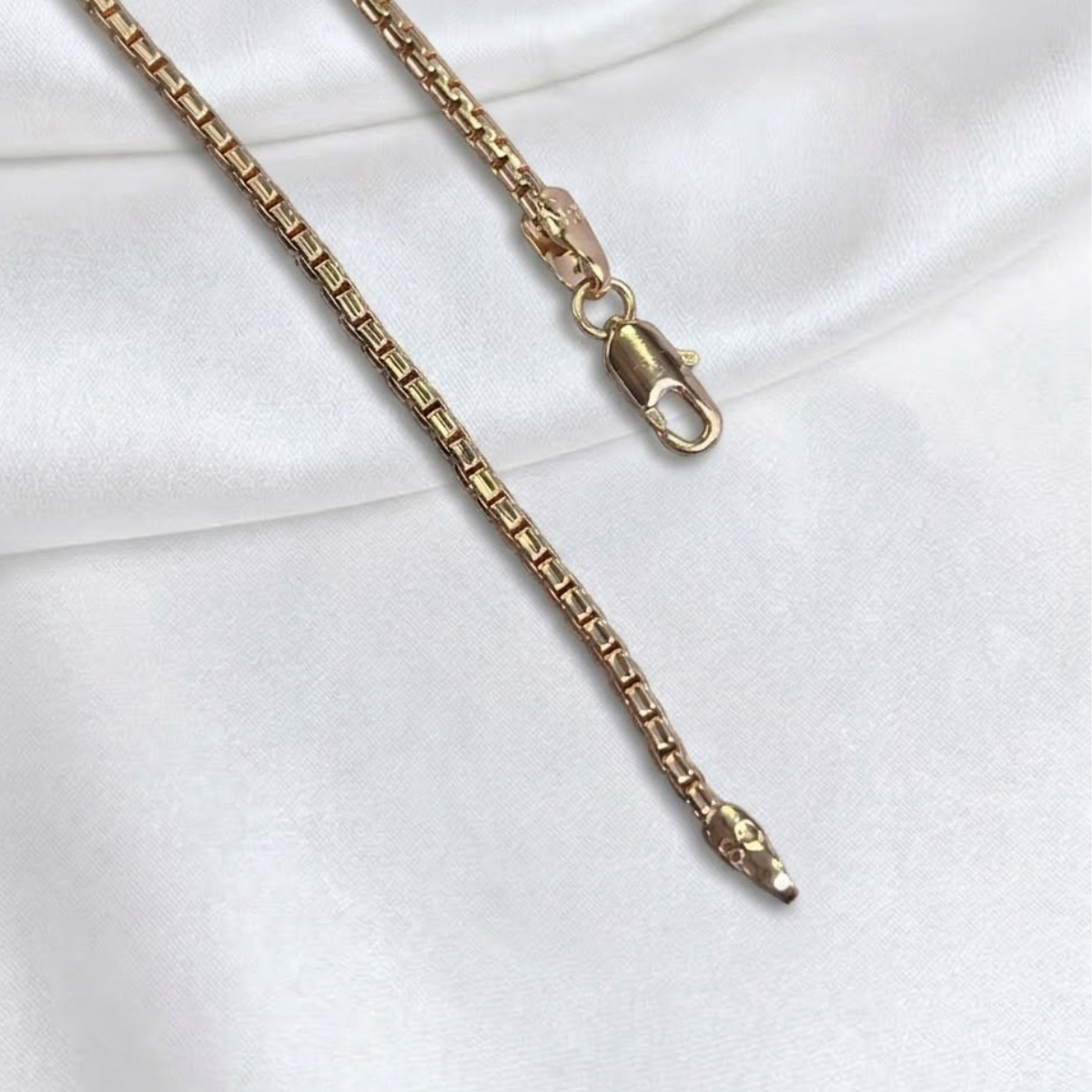 CADENA VENECIANA CUADRITO ORO LAMINADO 18K