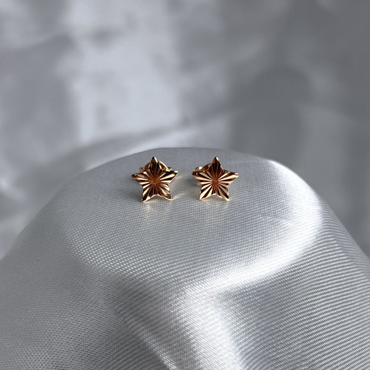 TOPO ESTRELLA DIAMANTADA ORO LAMINADO 18K