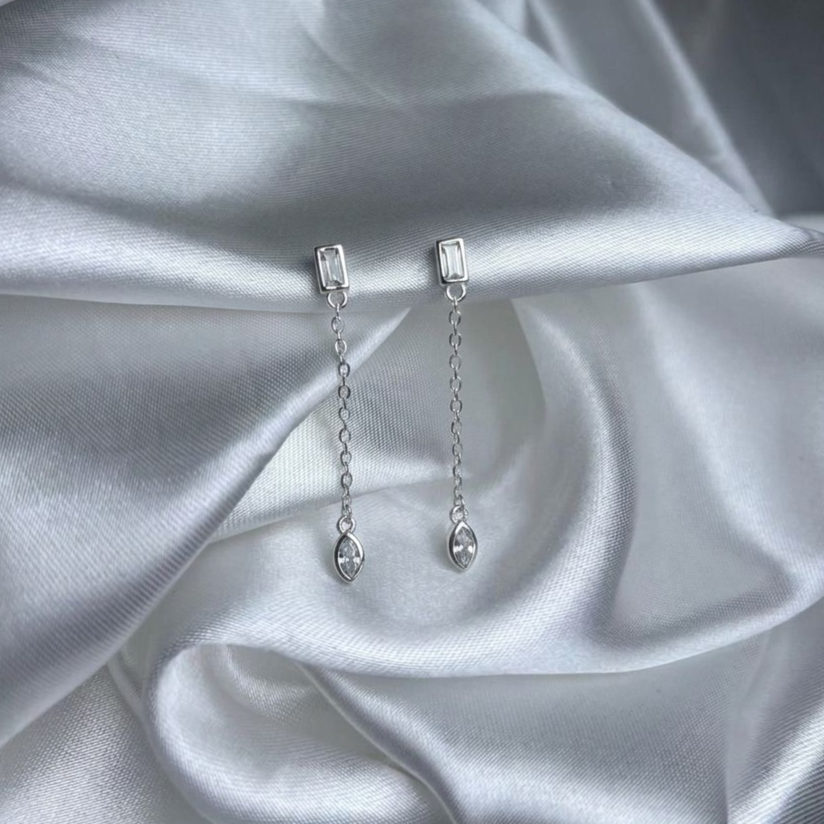 ARETE PLATA CIRCONES TAILANDES