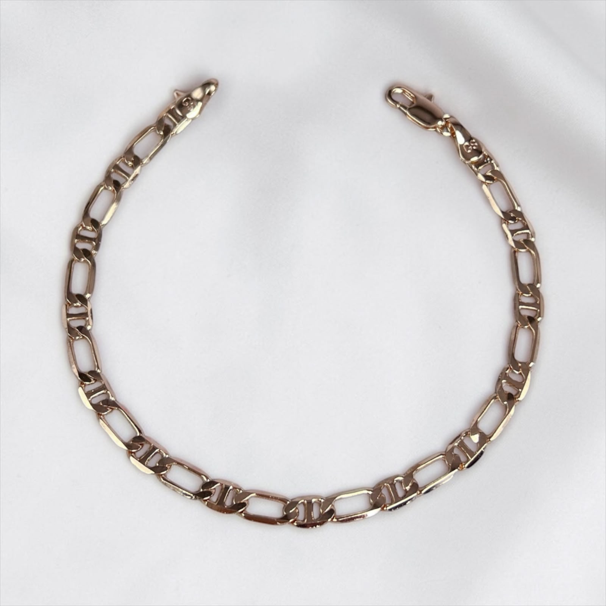 PULSERA ESLABON FIGARO ORO LAMINADO 18K