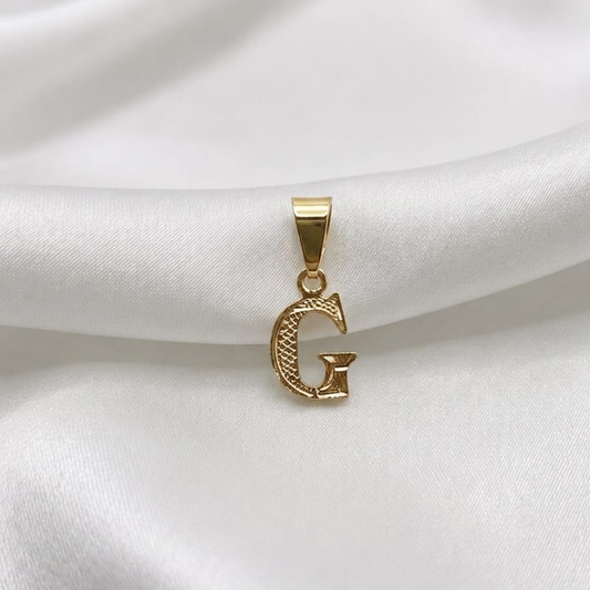DIJE ABECEDARIO SILUETA ORO LAMINADO 18K