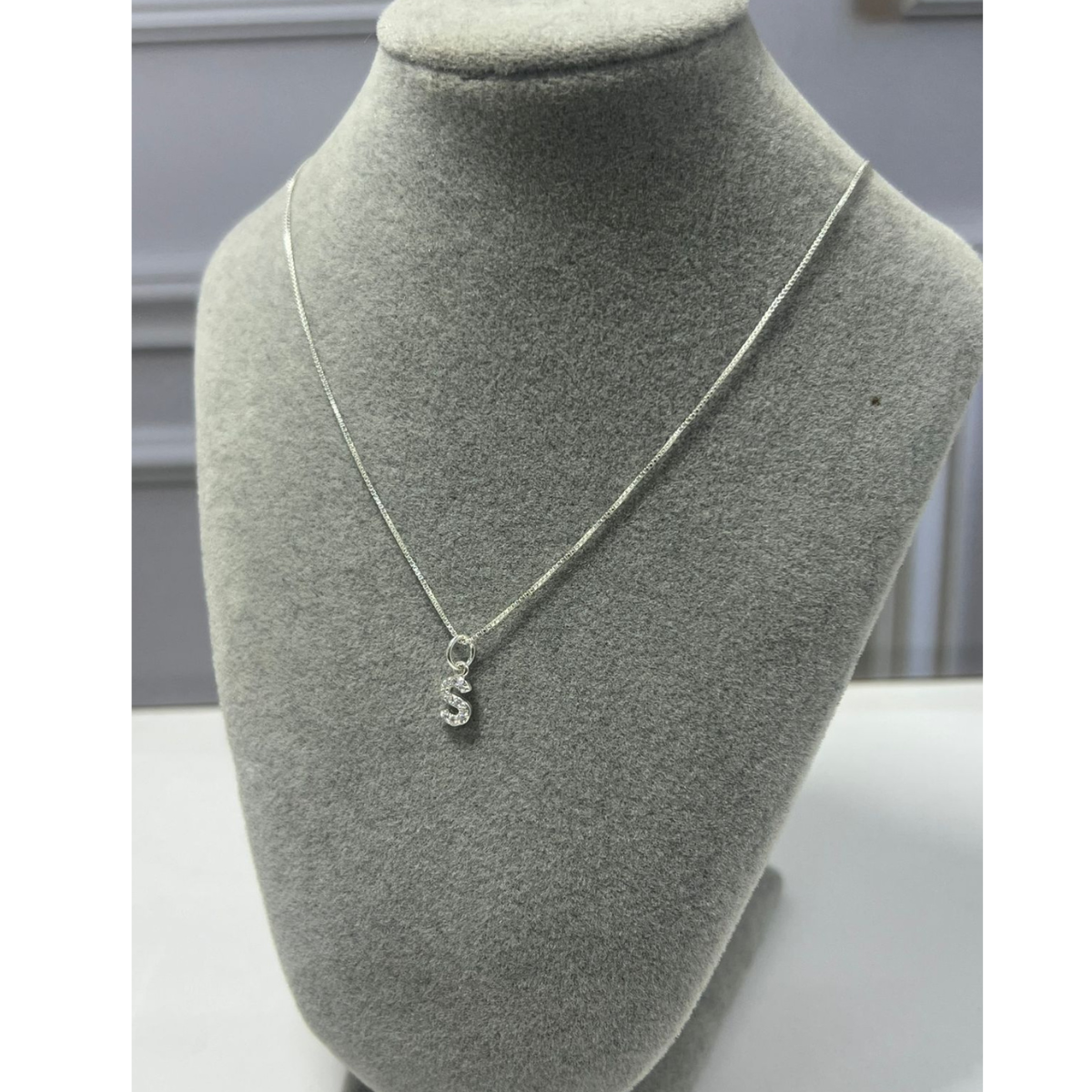 CADENA CON INICIAL EN PLATA LEY 925